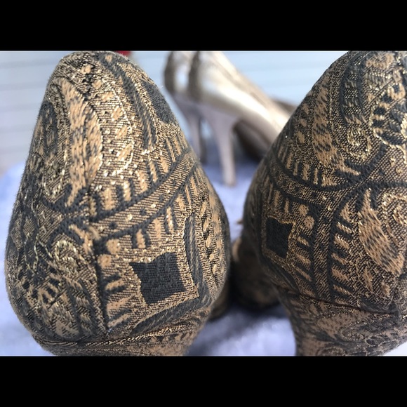 Women’s Heals - Picture 6 of 7